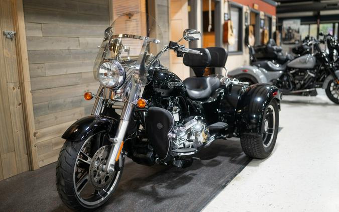 2015 Freewheeler (FLRT)