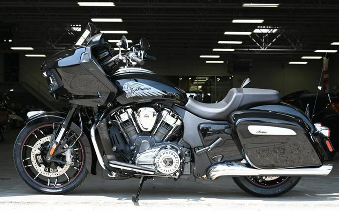 2023 Indian Motorcycle® Challenger® Limited Black Metallic