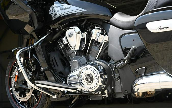 2023 Indian Motorcycle® Challenger® Limited Black Metallic