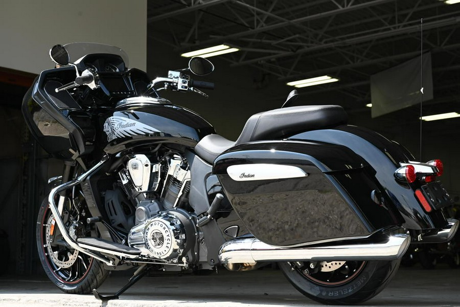 2023 Indian Motorcycle® Challenger® Limited Black Metallic