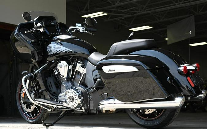 2023 Indian Motorcycle® Challenger® Limited Black Metallic