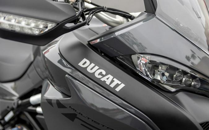 2023 Ducati Multistrada V2 S Thrilling Black & Street Grey