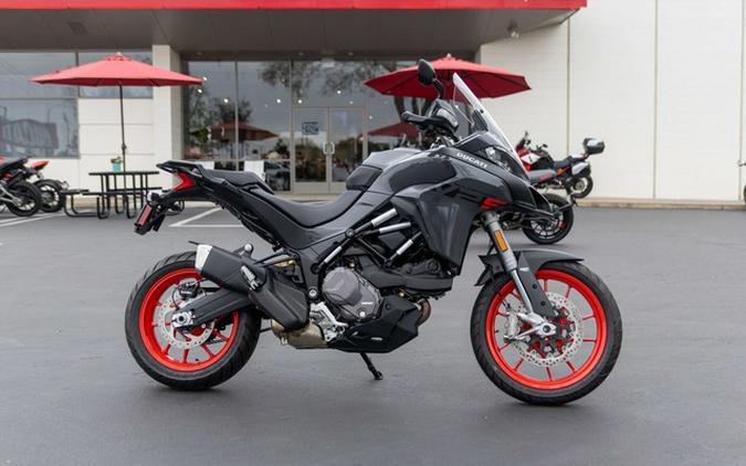 2023 Ducati Multistrada V2 S Thrilling Black & Street Grey