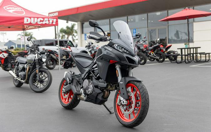 2023 Ducati Multistrada V2 S Thrilling Black & Street Grey