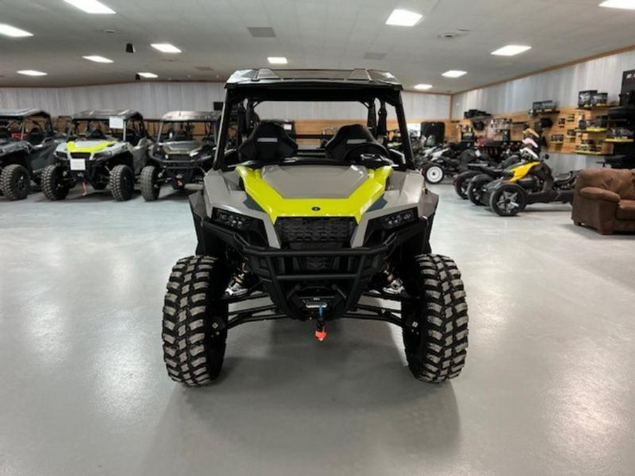 2024 Polaris® General XP 4 1000 Sport