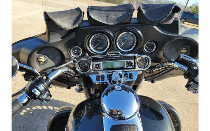 2009 ELECTRA GLIDE ULTRA - Harley-Davidson®