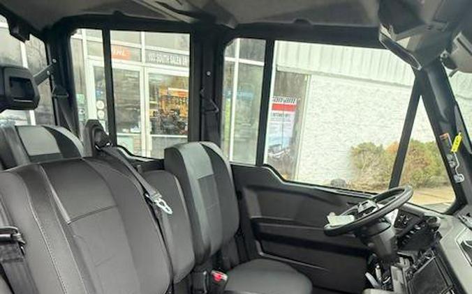 2026 DEFENDER MAX XT CAB HD11 - Can-Am