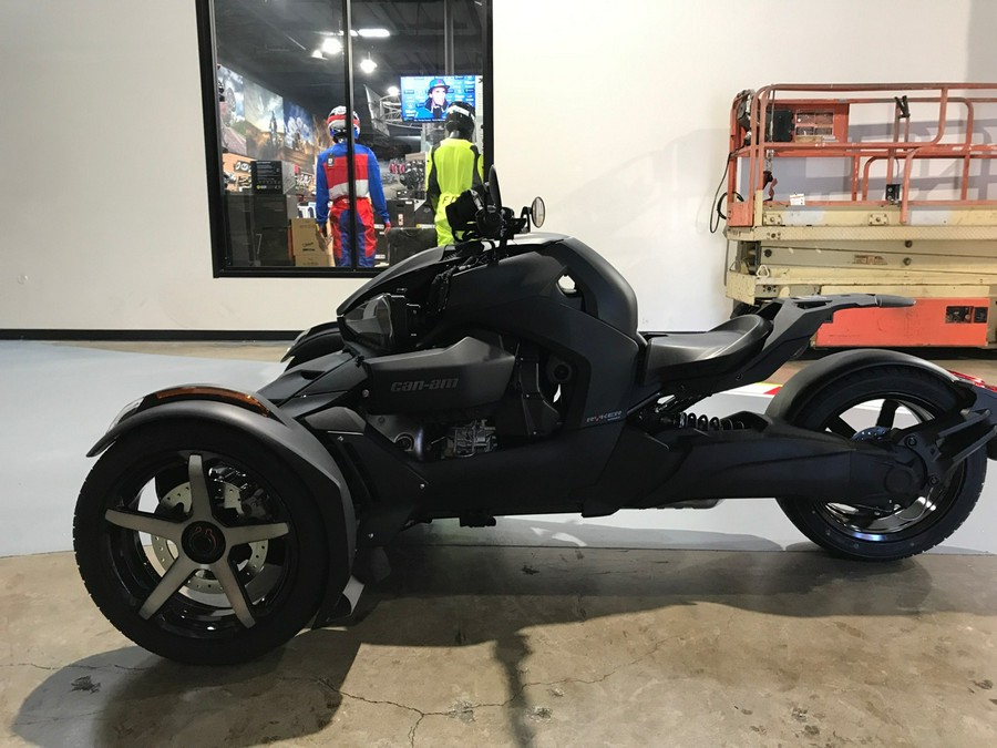 2023 CAN-AM RYKER 900