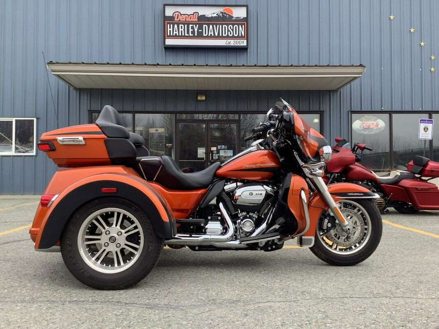 2019 Harley-Davidson® Tri Glide® Ultra Scorched