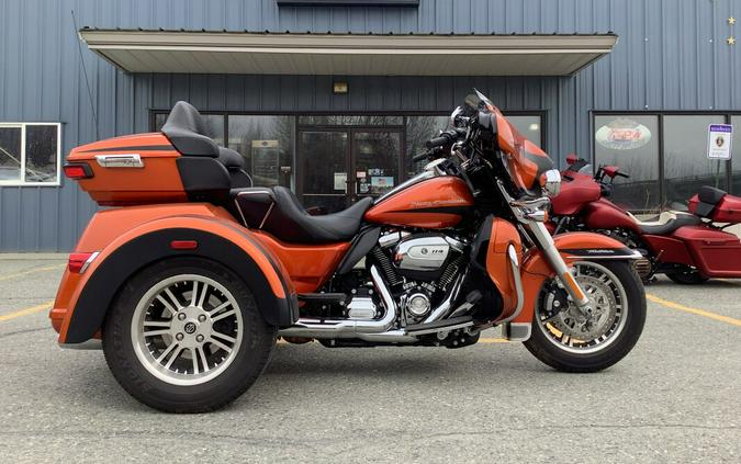 2019 Harley-Davidson® Tri Glide® Ultra Scorched