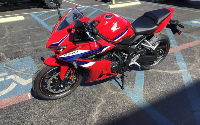 2026 Honda® CBR650R E-Clutch