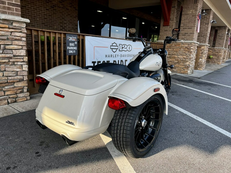 2023 Harley-Davidson Freewheeler White Sand Pearl (Black Finish w/Cast Wheel