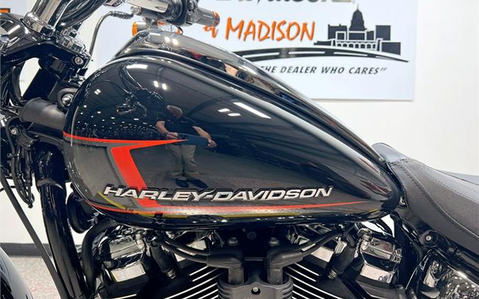 2023 Harley-Davidson Breakout FXBR 414 Miles Vivid Black