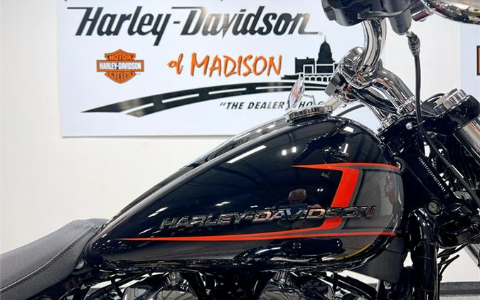 2023 Harley-Davidson Breakout FXBR 414 Miles Vivid Black