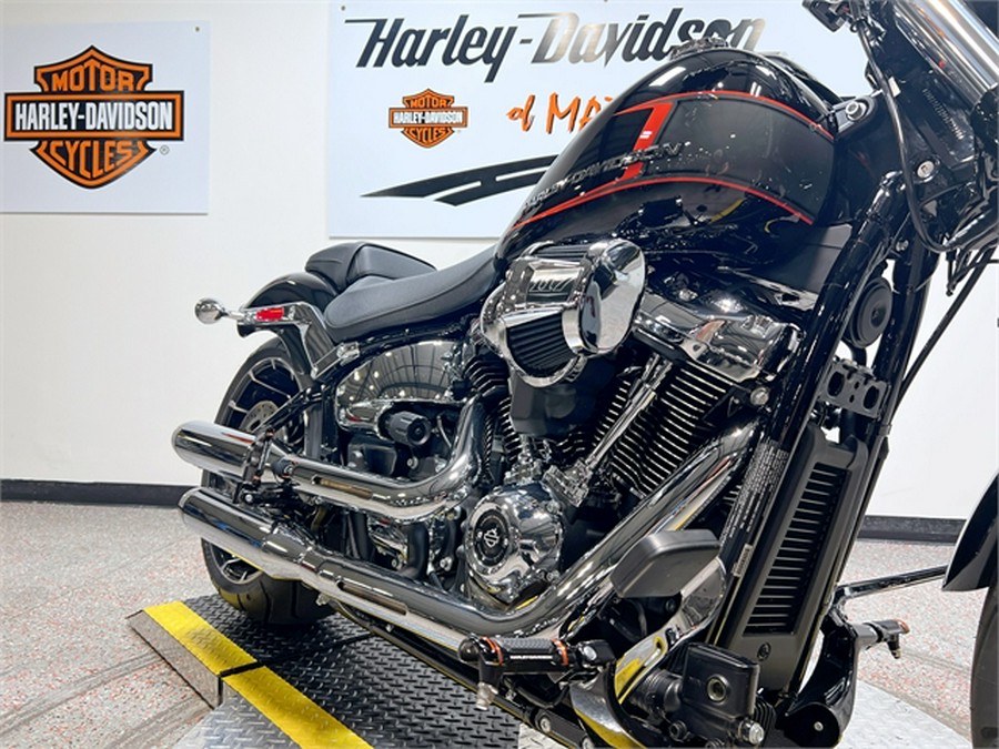 2023 Harley-Davidson Breakout FXBR 414 Miles Vivid Black