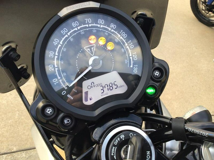 2023 Triumph Speed Twin 900 Chrome Edition Red Hopper