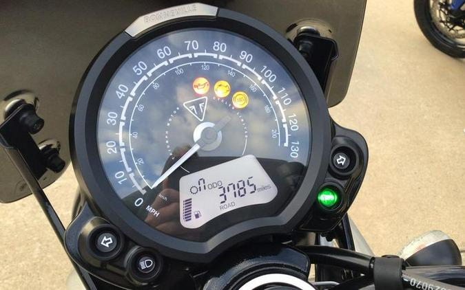 2023 Triumph Speed Twin 900 Chrome Edition Red Hopper