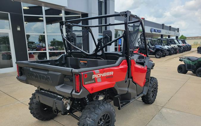 2024 Honda Pioneer 1000 Deluxe