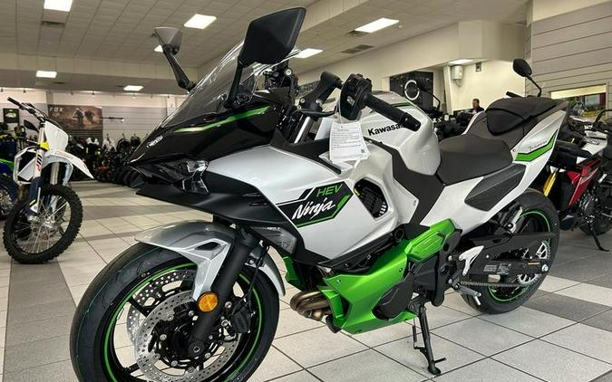 2024 Kawasaki Ninja 7 Hybrid First Look [12 Fast Facts; 40 Pics]