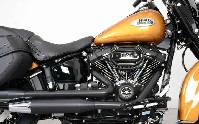 2023 Harley-Davidson FLHCS Heritage Classic