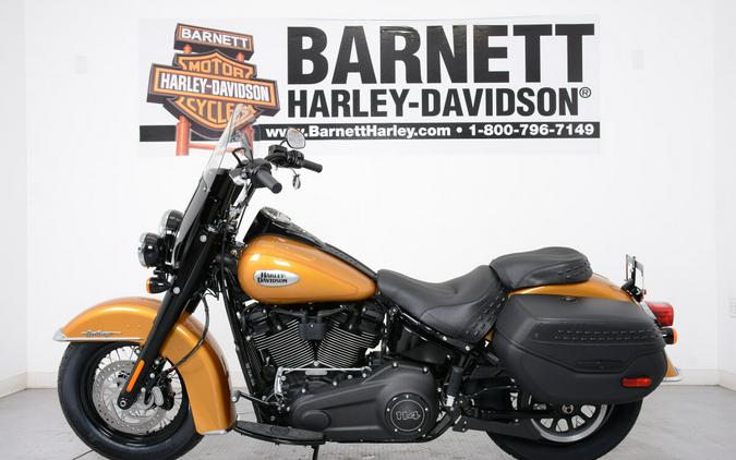 2023 Harley-Davidson FLHCS Heritage Classic