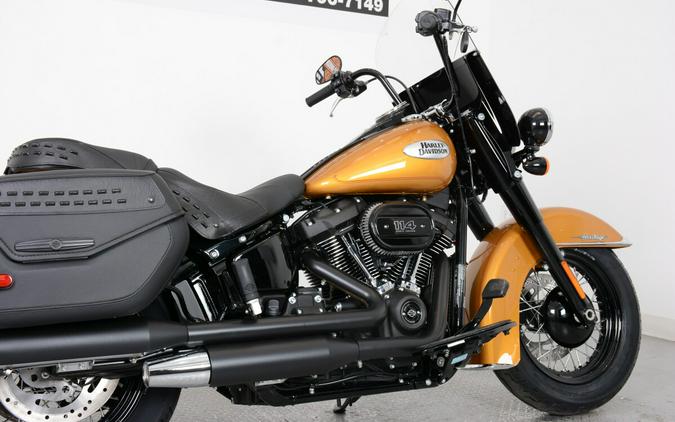 2023 Harley-Davidson FLHCS Heritage Classic