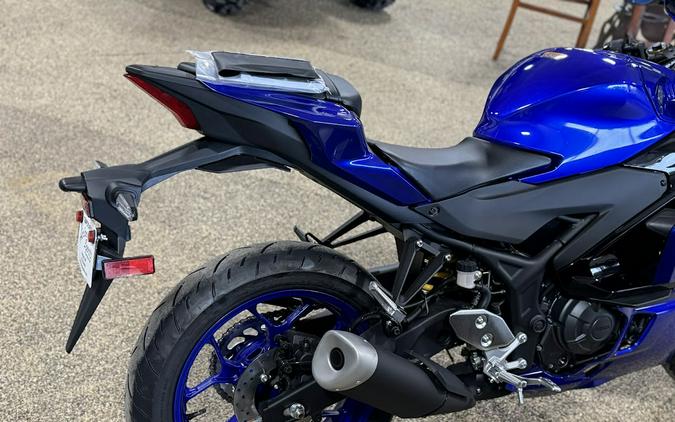 2025 Yamaha YZF-R3 ABS