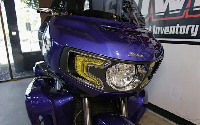 2022 Indian Motorcycle® Challenger® Limited Spirit Blue Metallic/Black Metallic