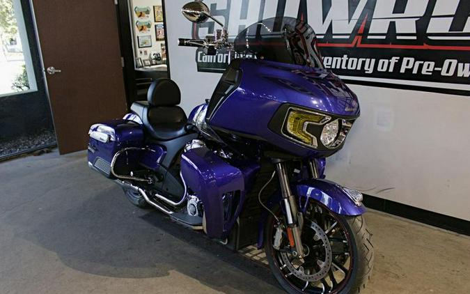 2022 Indian Motorcycle® Challenger® Limited Spirit Blue Metallic/Black Metallic