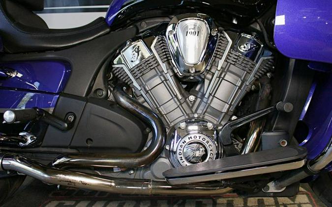 2022 Indian Motorcycle® Challenger® Limited Spirit Blue Metallic/Black Metallic