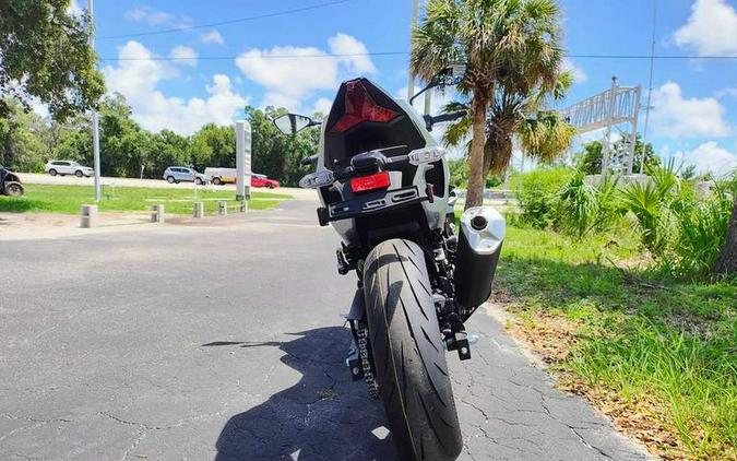 2024 Kawasaki Z7 Hybrid ABS