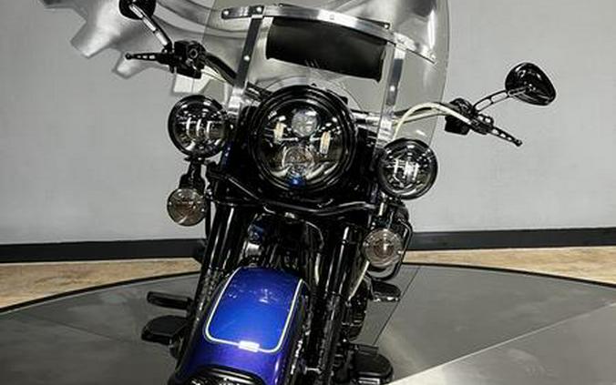 2009 Harley-Davidson® FLHRC - Road King® Classic
