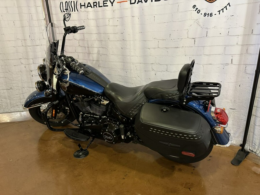 2018 Harley-Davidson 115th Anniversary Heritage Classic 114 FLHCSANV Lgnd Blue/Vvd Black