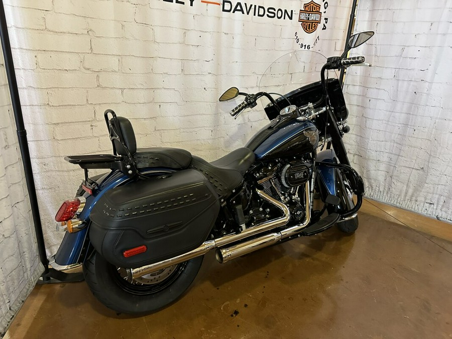 2018 Harley-Davidson 115th Anniversary Heritage Classic 114 FLHCSANV Lgnd Blue/Vvd Black