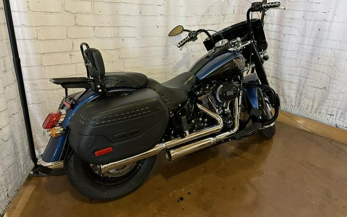 2018 Harley-Davidson 115th Anniversary Heritage Classic 114 FLHCSANV Lgnd Blue/Vvd Black