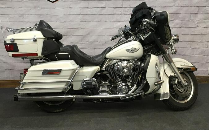 2003 Harley-Davidson Electra Glide® Ultra Classic® White Gold Pearl FLHTCUI