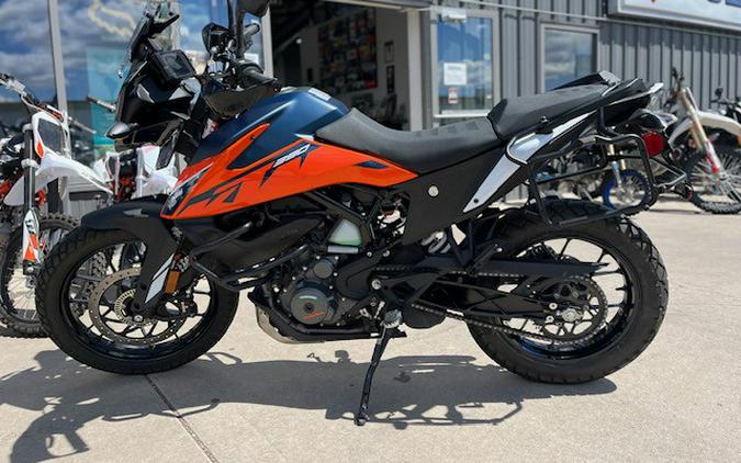 2022 KTM Adventure 390