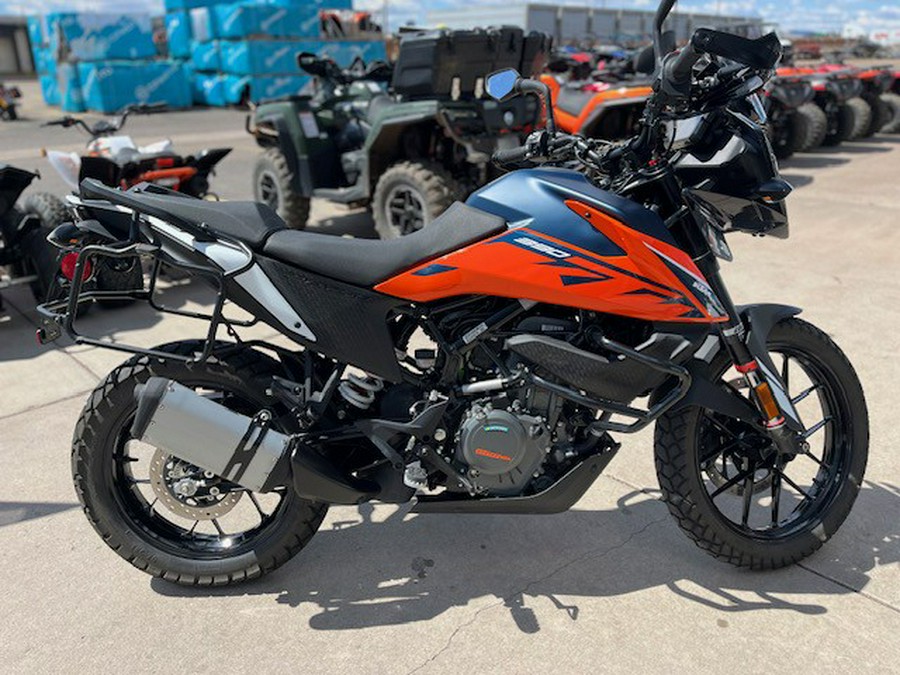 2022 KTM Adventure 390