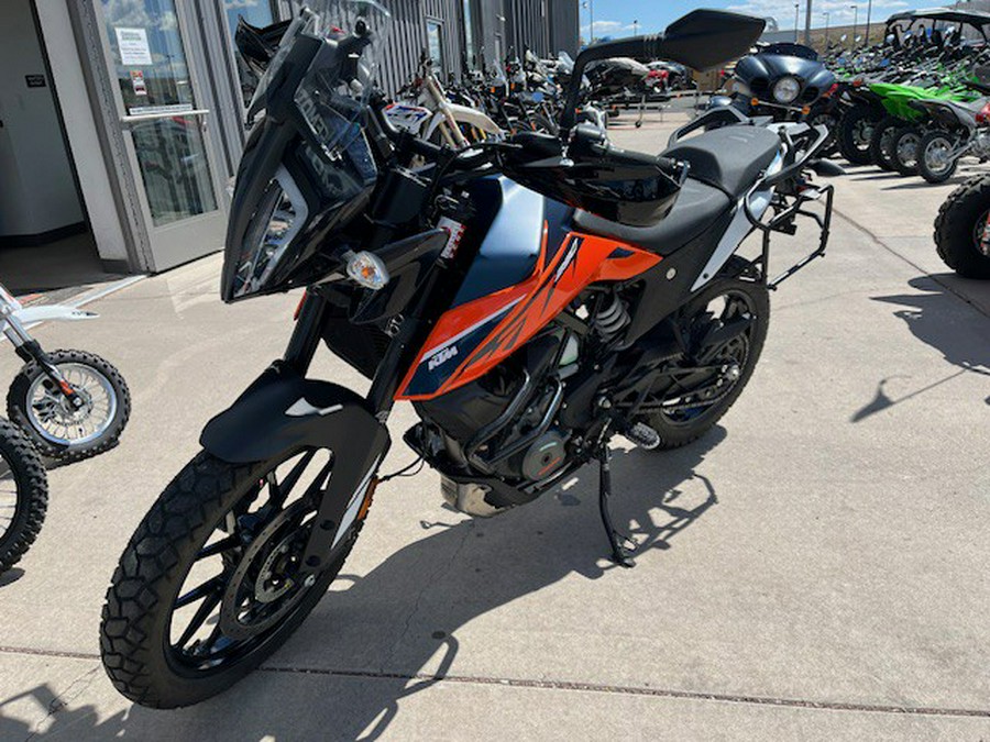 2022 KTM Adventure 390