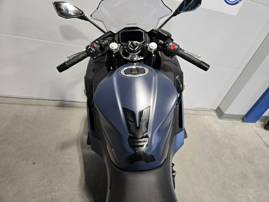 2026 Kawasaki Ninja® 500 SE ABS