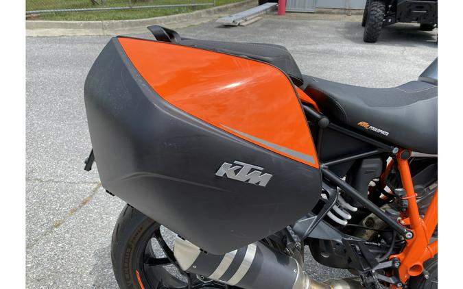 2017 KTM 1290 SUPER DUKE GT