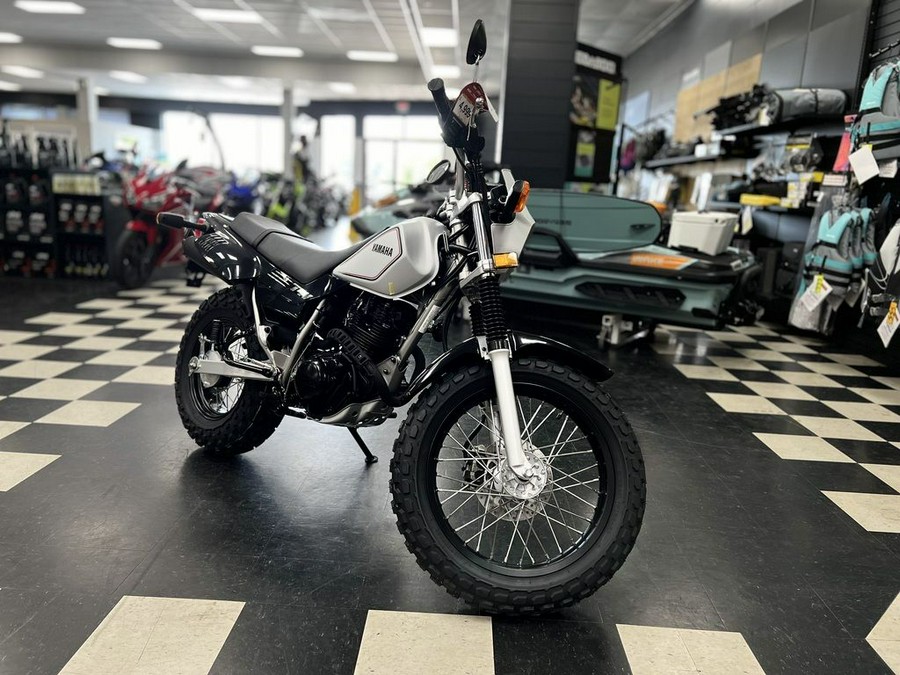 2025 Yamaha TW200
