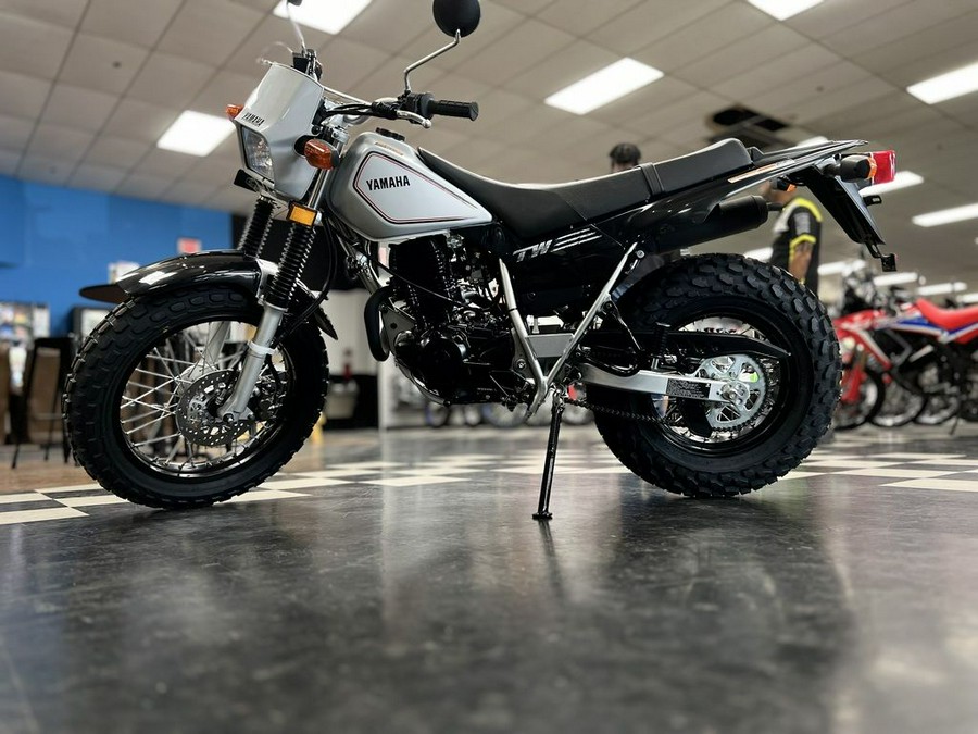 2025 Yamaha TW200