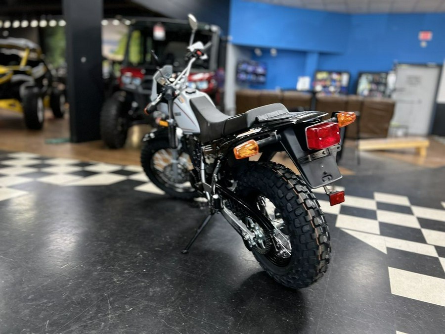 2025 Yamaha TW200