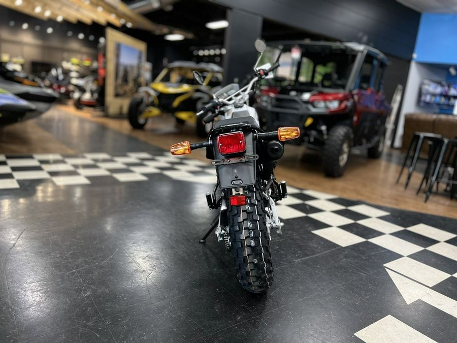 2025 Yamaha TW200