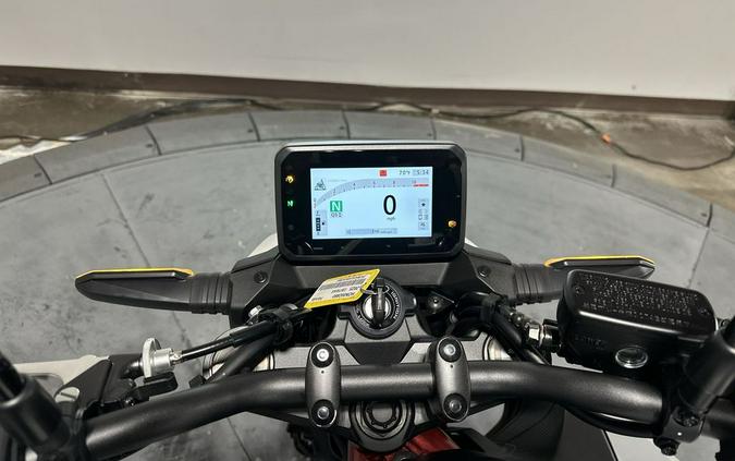 2025 Honda CB750 Hornet Base