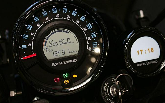 2022 Royal Enfield Meteor Stellar Red