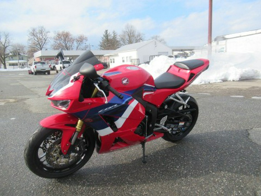 2024 Honda CBR600RR ABS