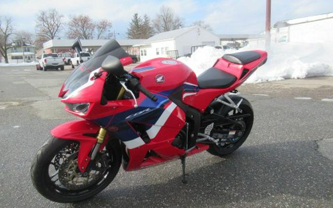 2024 Honda CBR600RR ABS