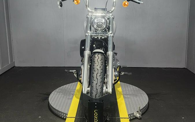 2024 HD FXST BILLIARD GRAY